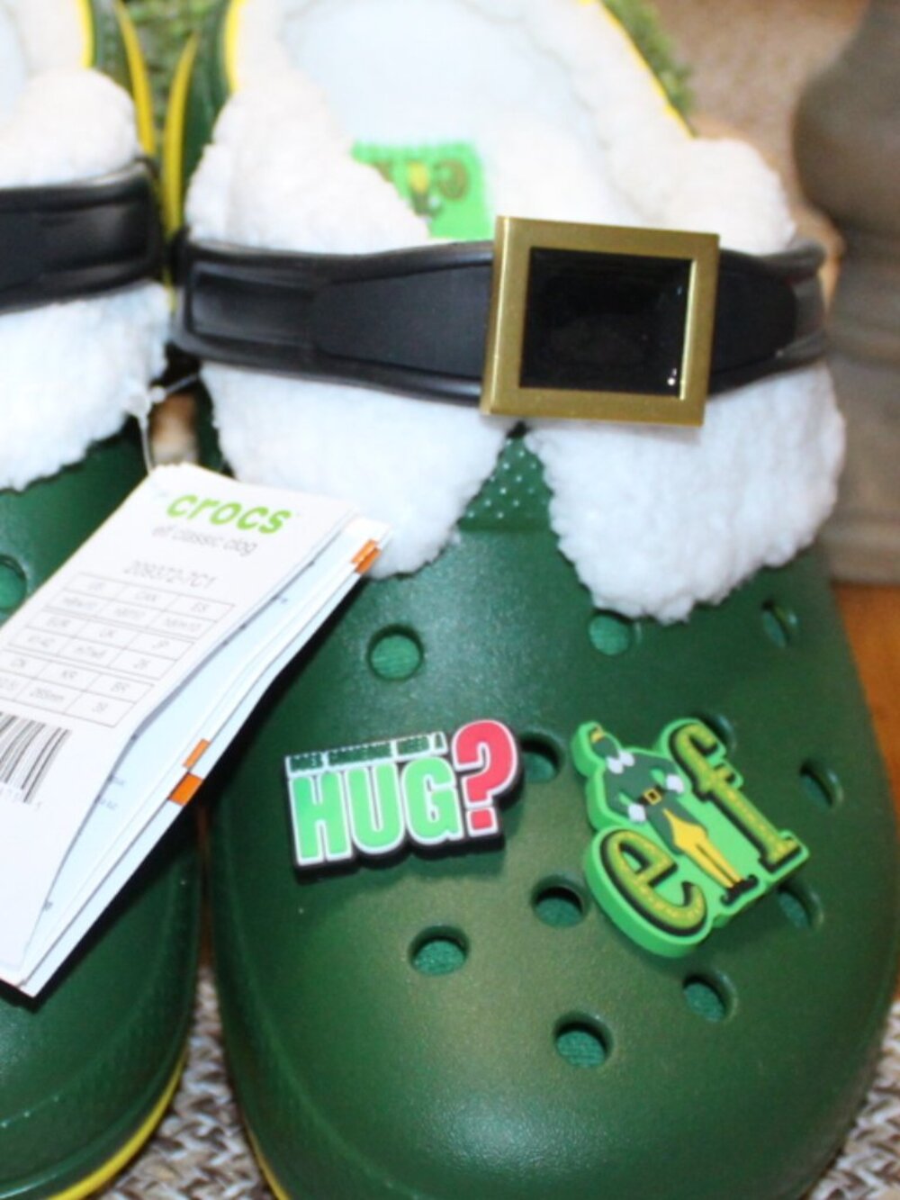 NWT Women's fur lined ELF Crocs women's size 10. SUPER CUTE AND FUN! - Picture 3 of 11